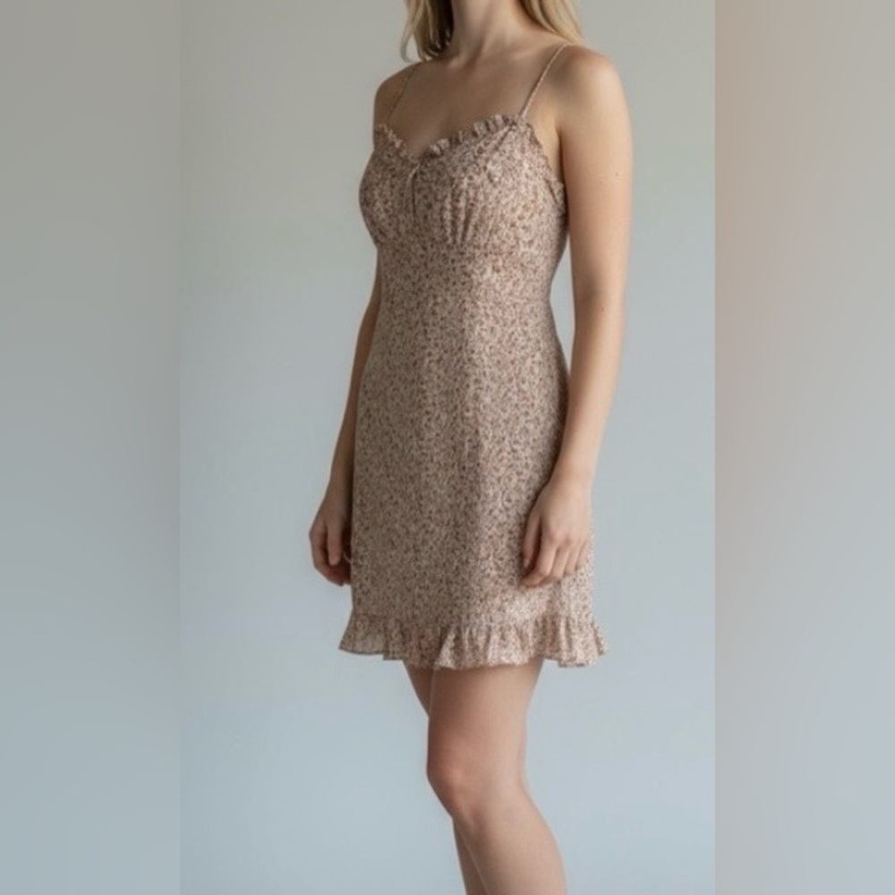 Dress Forum Floral Spaghetti Strap Mini Dress Size M